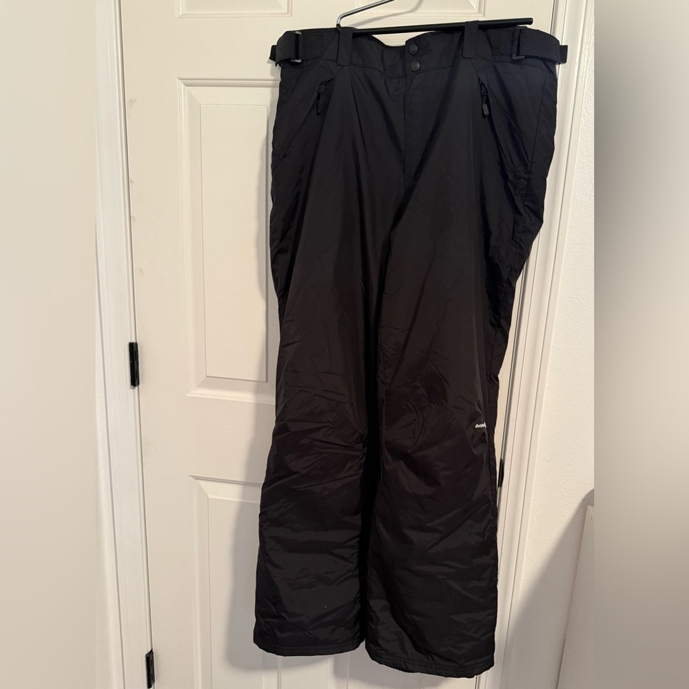 Men’s outdoor gear brand snow pants, size: XL